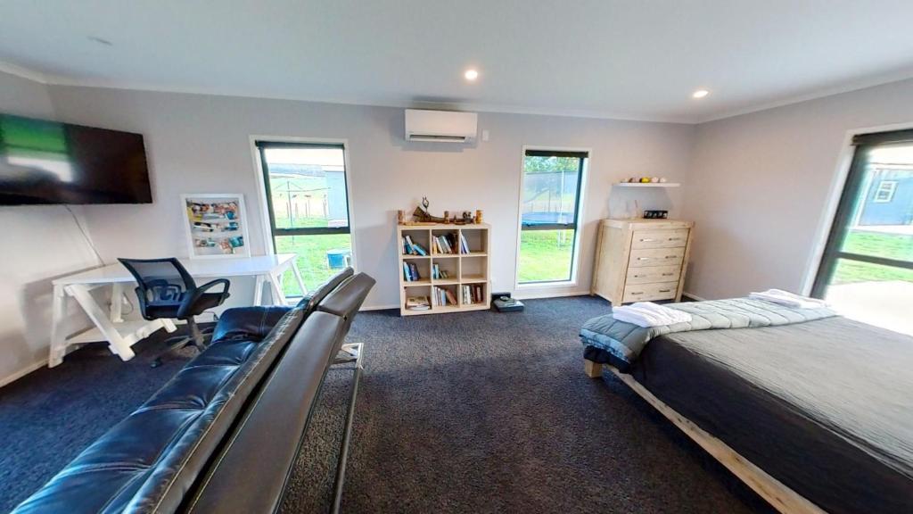 Full holiday home to yourself, up to 21 guests photo 4