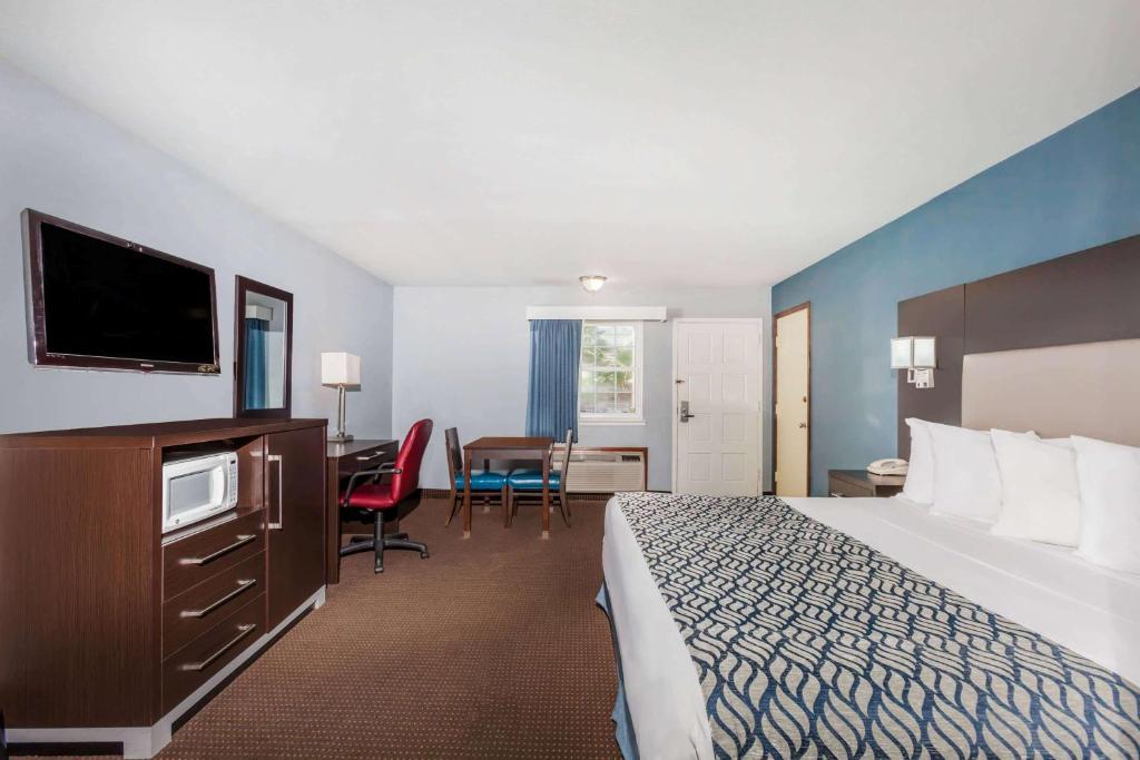 Days Inn by Wyndham Austin/University/Downtown photo 2