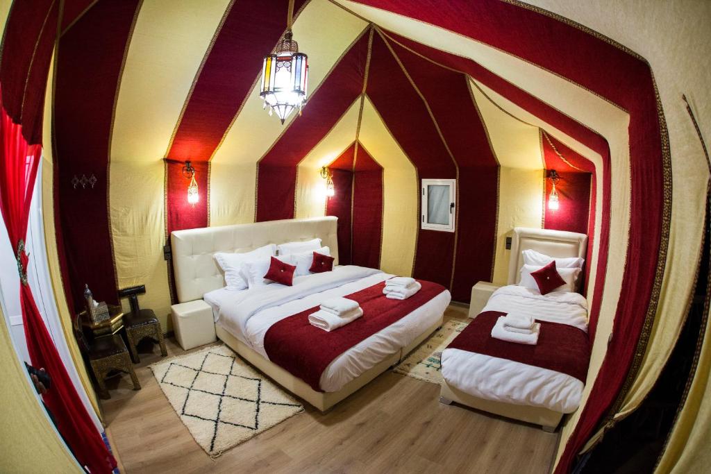 Fantasyland Luxury Camp photo 4
