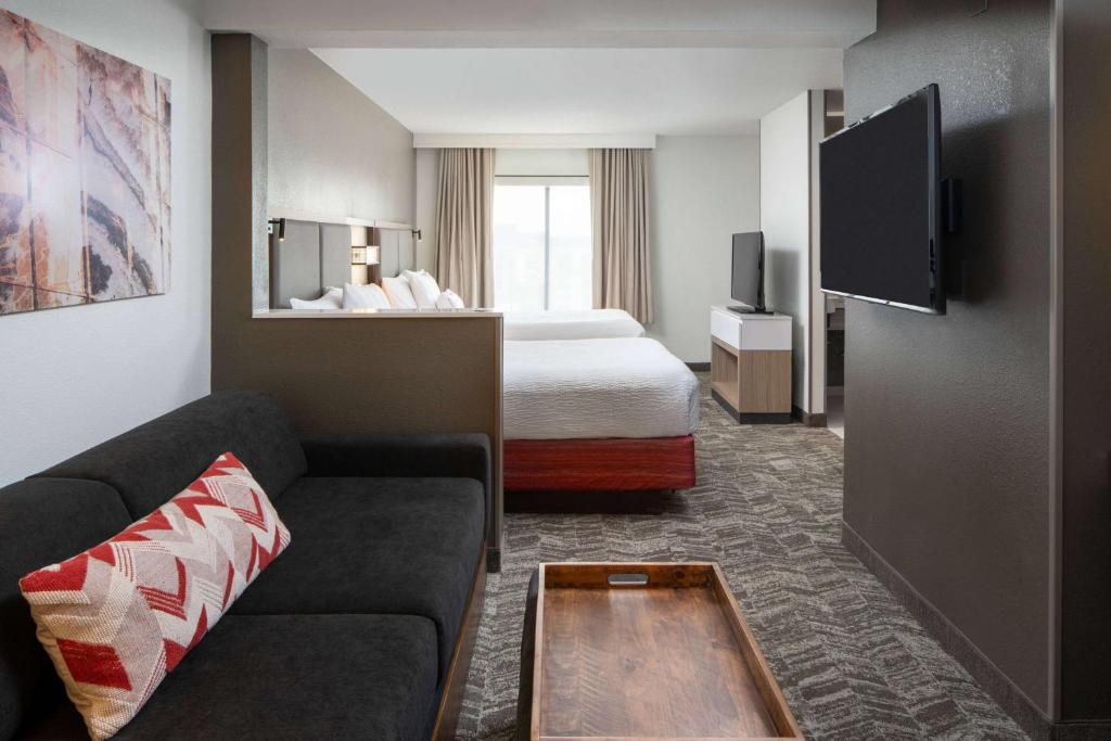 Sonesta Select Nashville Airport Suites image