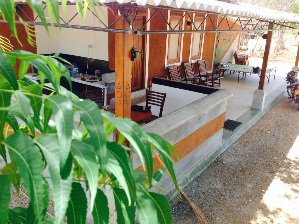 The Summer Corridor - Kataragama photo 2