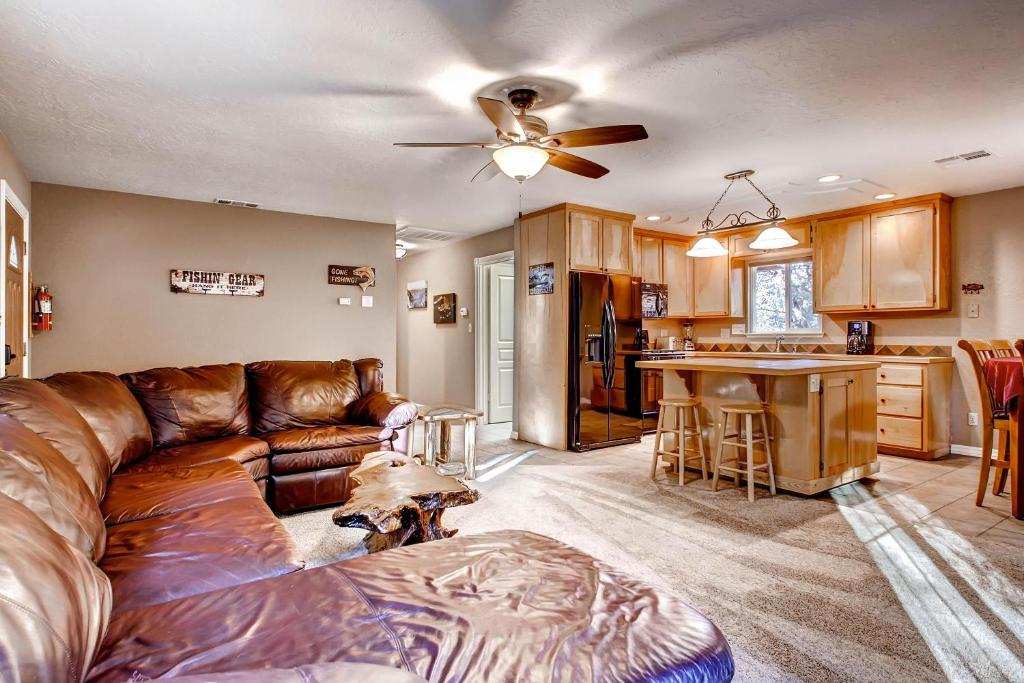 Anglers Rest photo 4