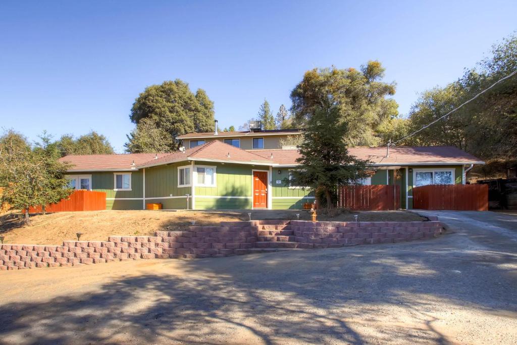 Harmony Hilltop Hideaway image