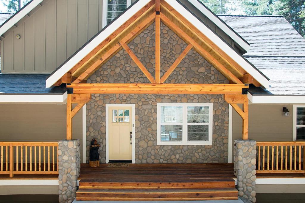 River Rock Retreat photo 2