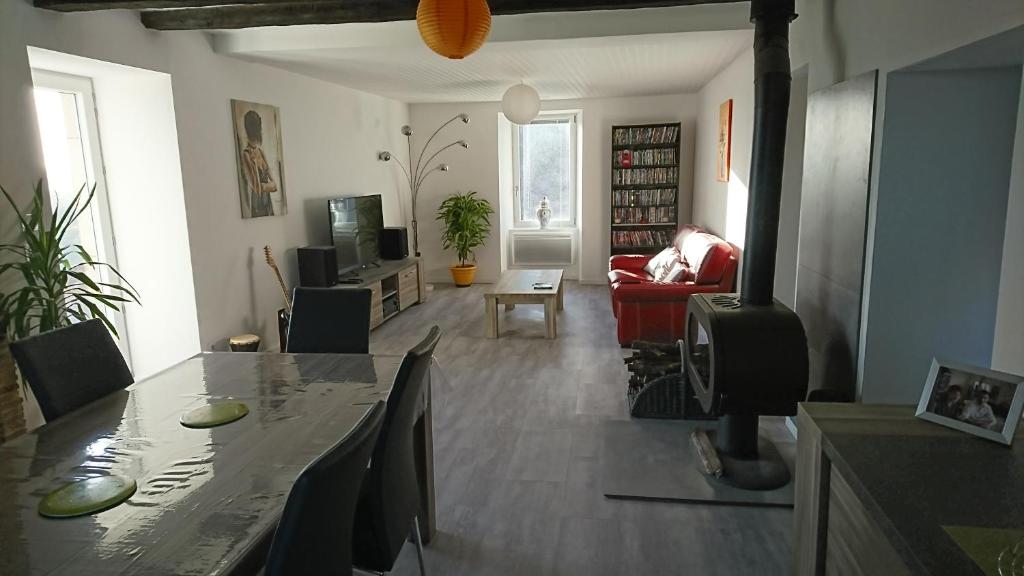 Location de vacances d'une maison en pierres à la campagne photo 1