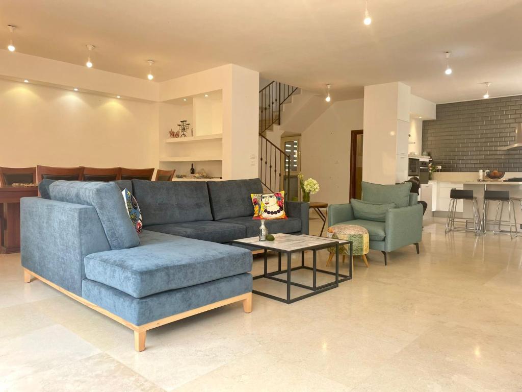 Luxury Villa, Terrace with SEA VIEW in the center photo 1