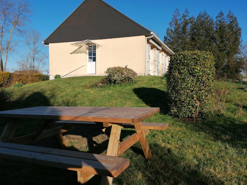 Campagne proche Bayeux et plages du débarquement. photo 1