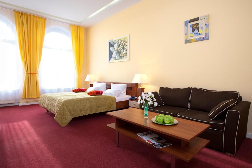 Двухместный (Улучшенный двухместный номер с 1 кроватью), Hotel Abendstern