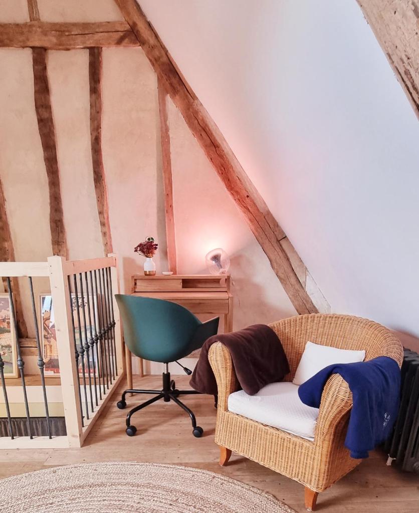 La Dragonne, petite maison au centre de Bellême, jardin, cuisine équipée, vue forêt photo 3