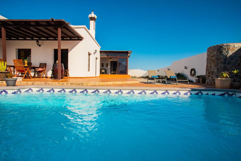 Eslanzarote Acoruma House, Super Wifi, Heated Pool photo 3