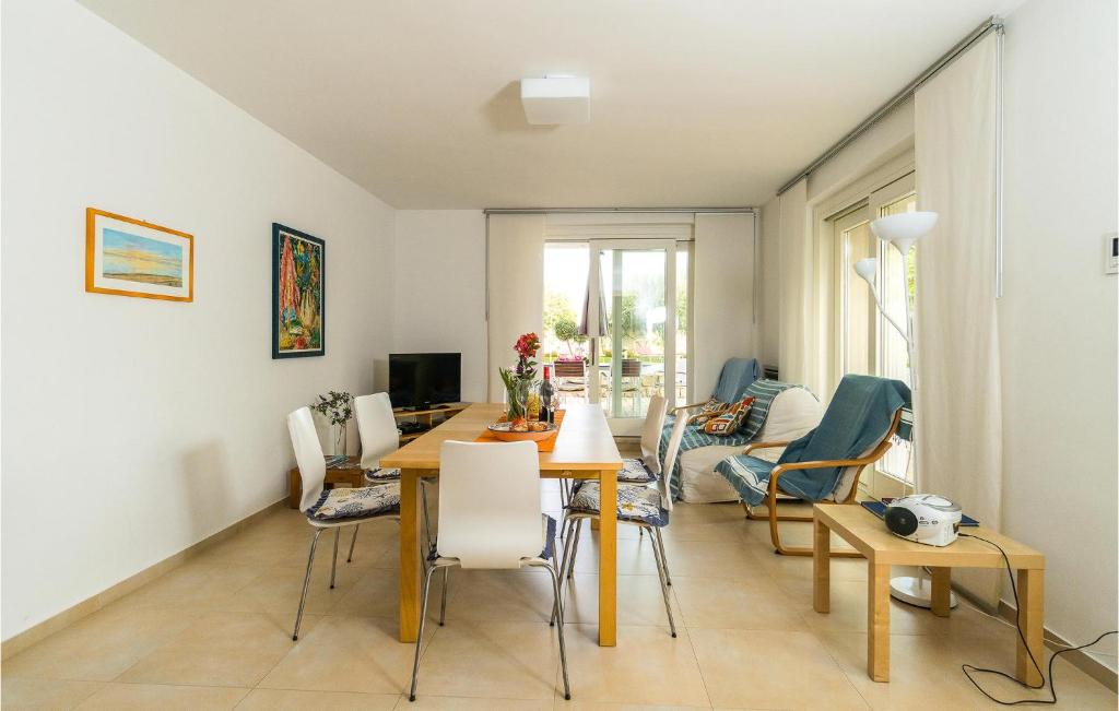 Beautiful Home In Donnalucata With Outdoor Swimming Pool, 3 Bedrooms And Swimming Pool photo 4