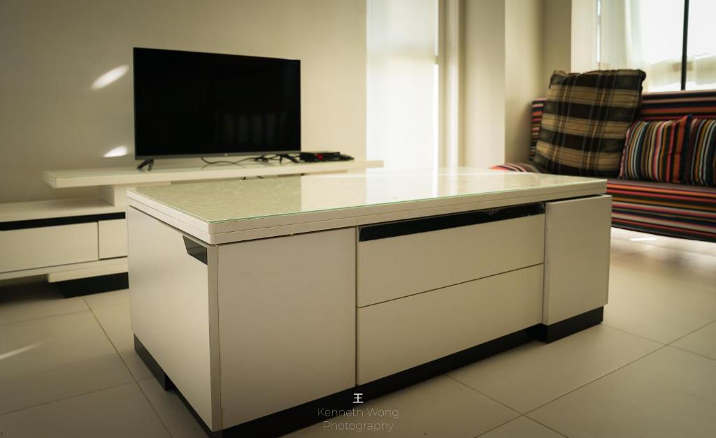Pico de Loro Cove Hamilo Coast, Apartment 519, Corner Studio Unit, Jacana B Condominium photo 3