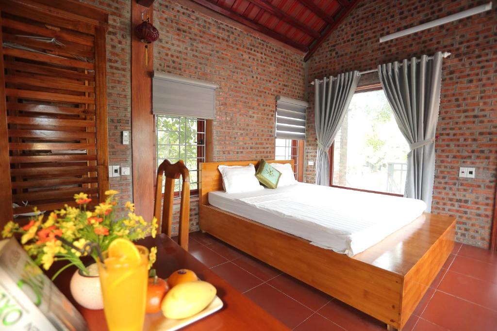 Ninh Binh Mountain Views Homestay