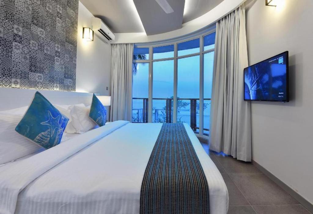 Velana Beach Hotel Maldives photo 4