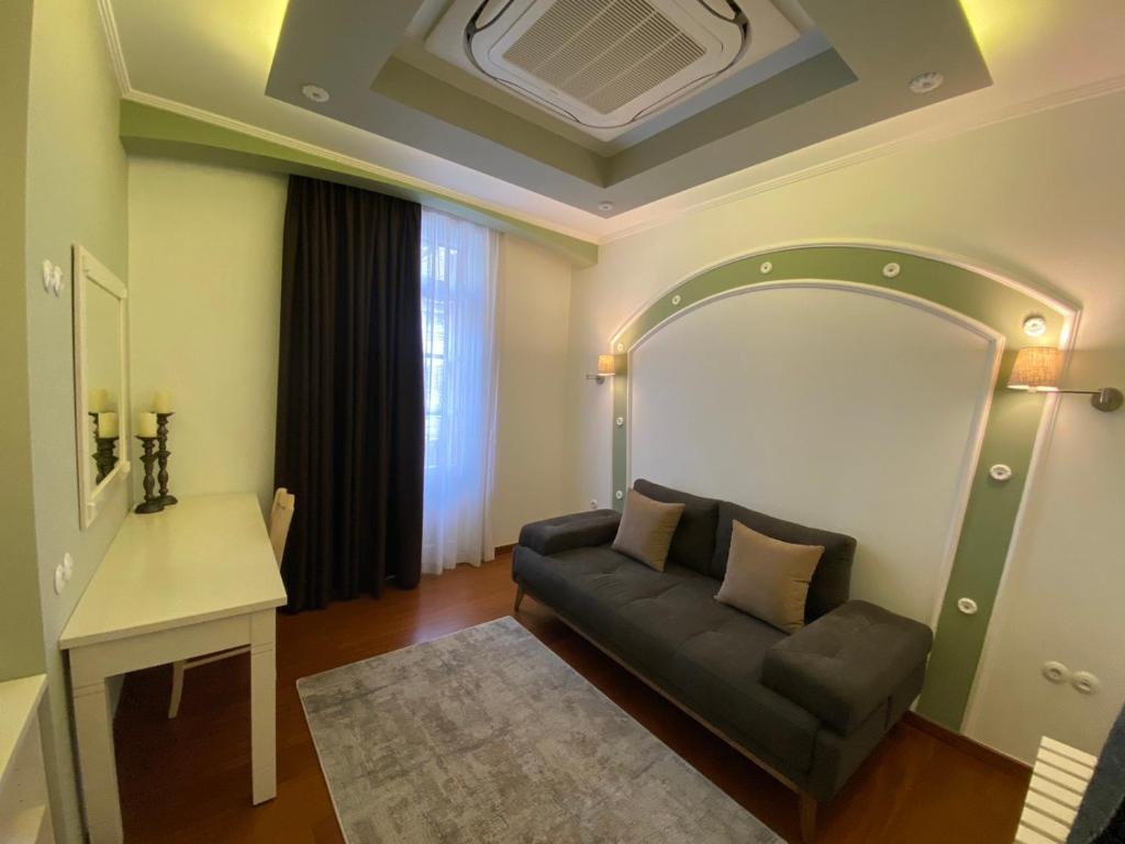 HOTEL TSARSI photo 1