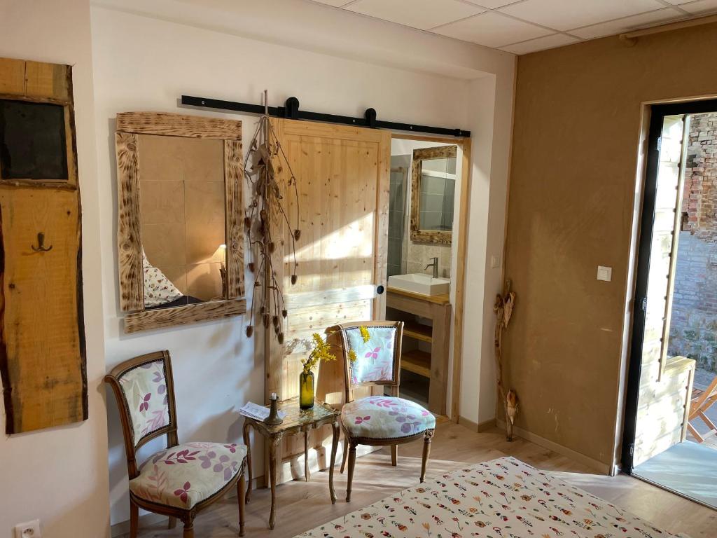 Double room on farm (La ferme du Tao) photo 4