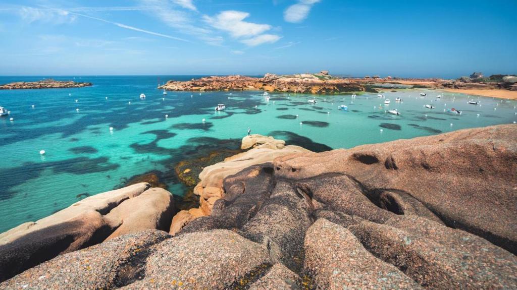 Rêves Bleus - Côte de Granit Rose photo 1