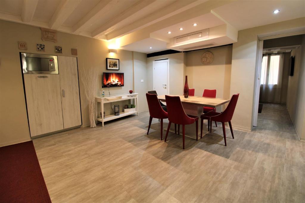 San Marco Fenice 3bdr 2bth apartment photo 4
