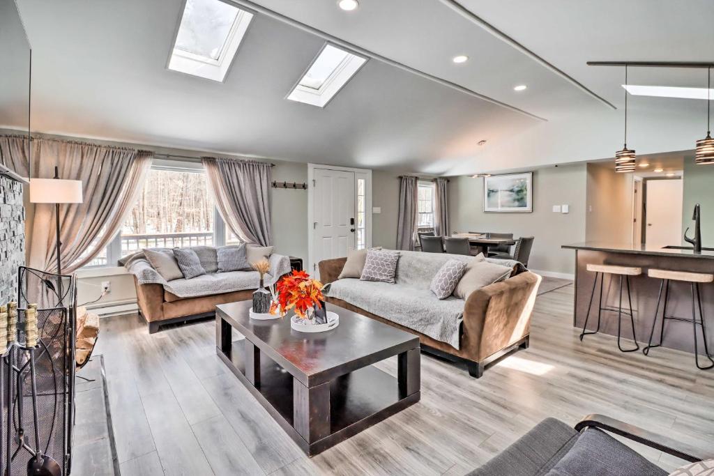 Modern Pocono Lake Escape with Hot Tub and Fireplace photo 4