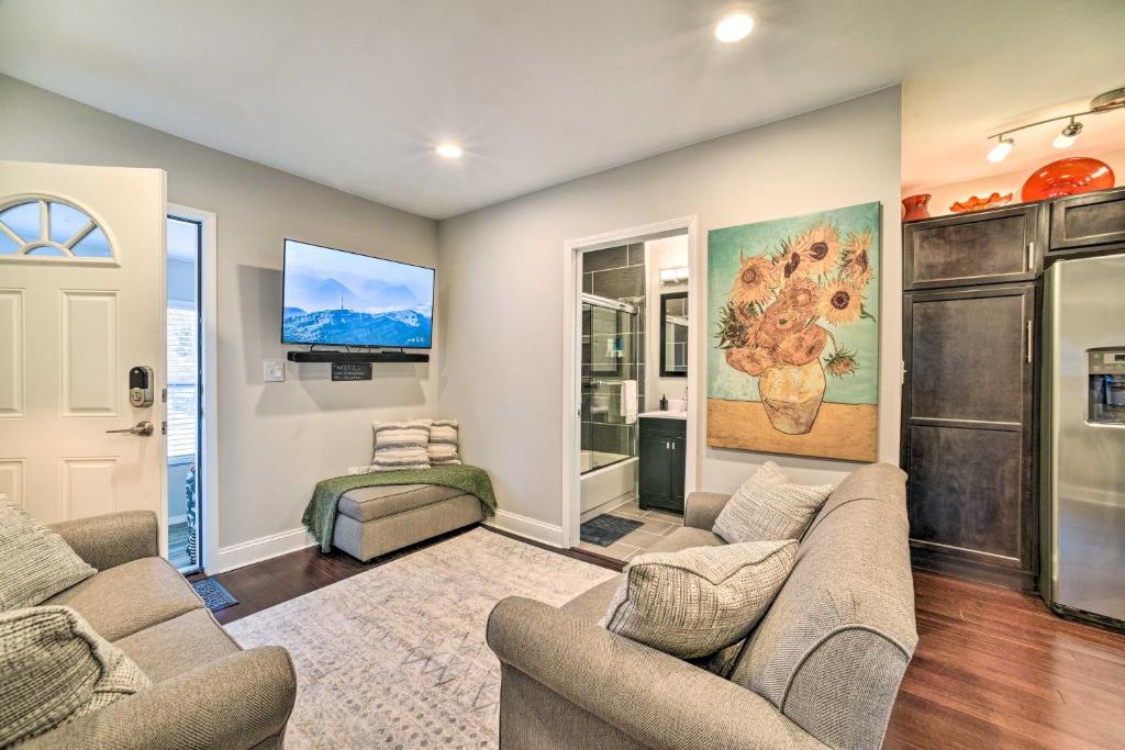 Lovely Dearborn Home with Gas Grill and Backyard! photo 1