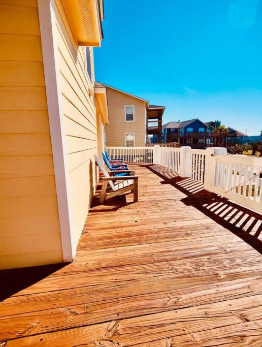 Sunny Delight - Sleeps 10 - Generous Space! photo 2