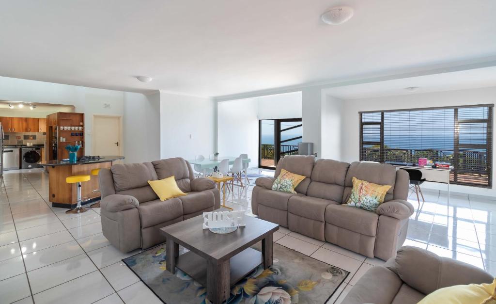 118 Ocean View 4 Bedroom House Amanzimtoti photo 3