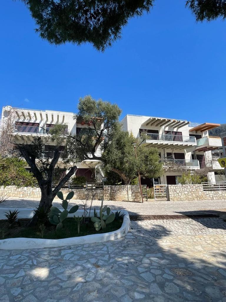 Sea Gem Apartment photo 3