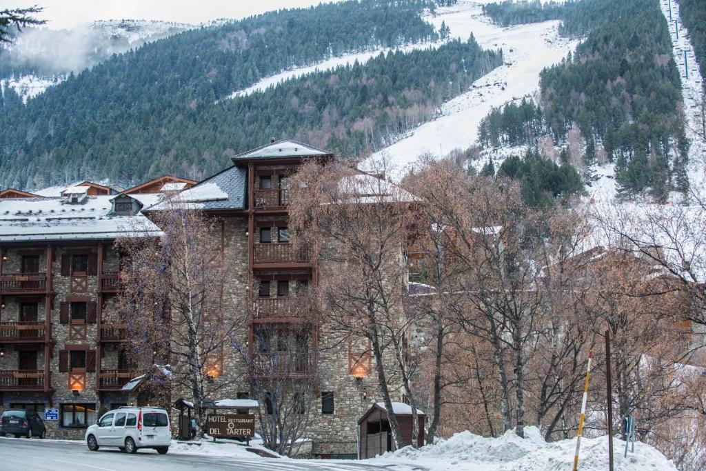 {
  "en-gb": "Hotel del Tarter"
} photo 2