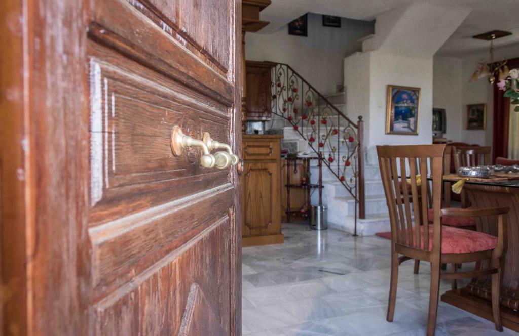 Panoramic sea & mountain view villa photo 2