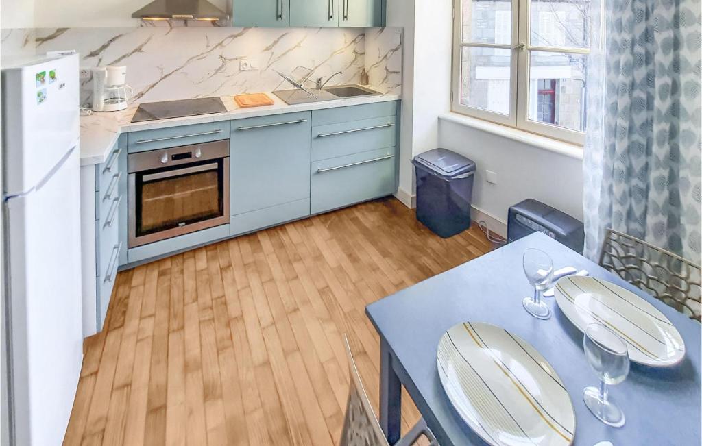 Awesome Apartment In Antrain With Wifi And 2 Bedrooms photo 1