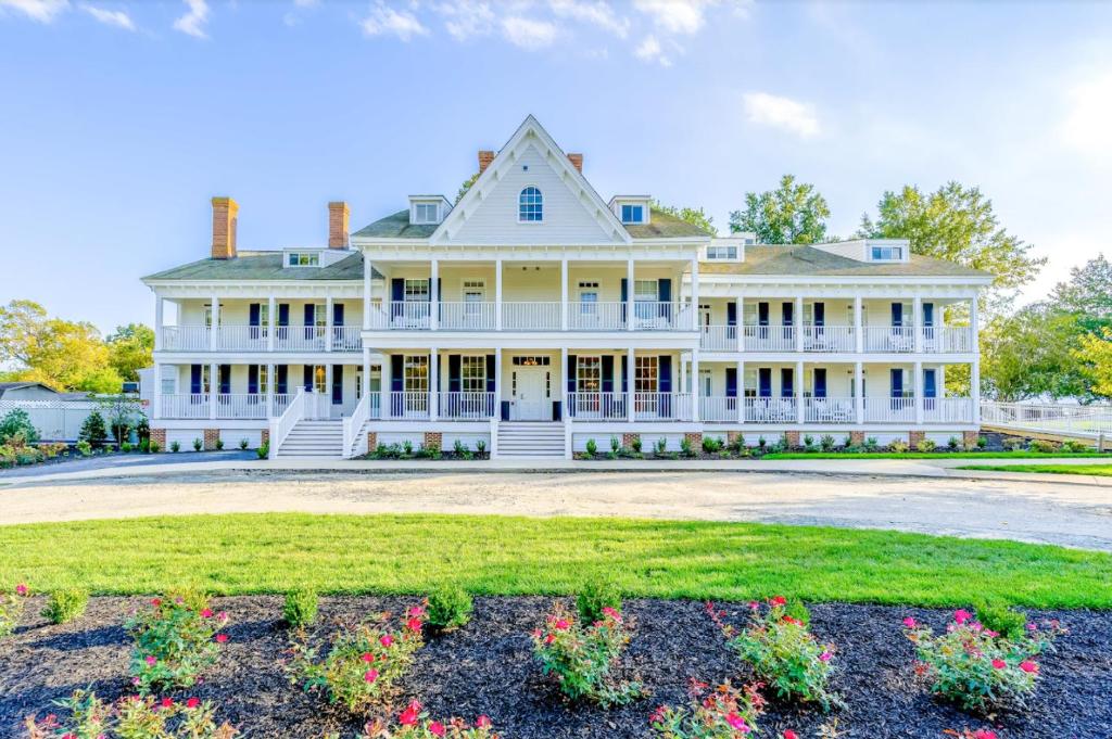 Kent Island Resort image