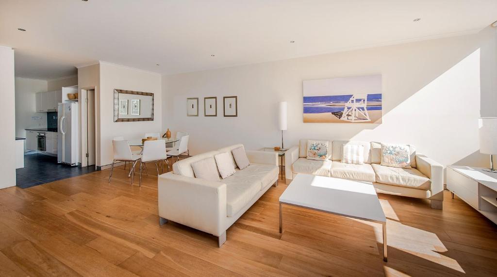 Sandcastle Apartments photo 4