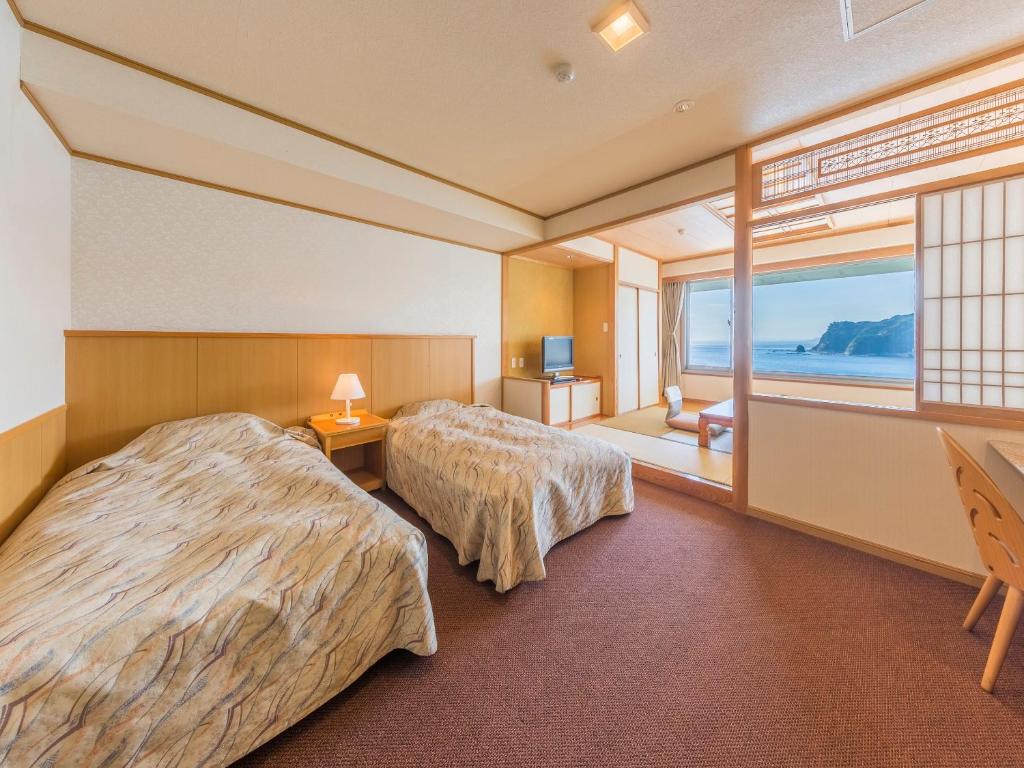 Mikazuki Sea-Park Hotel Awa Kamogawa photo 4