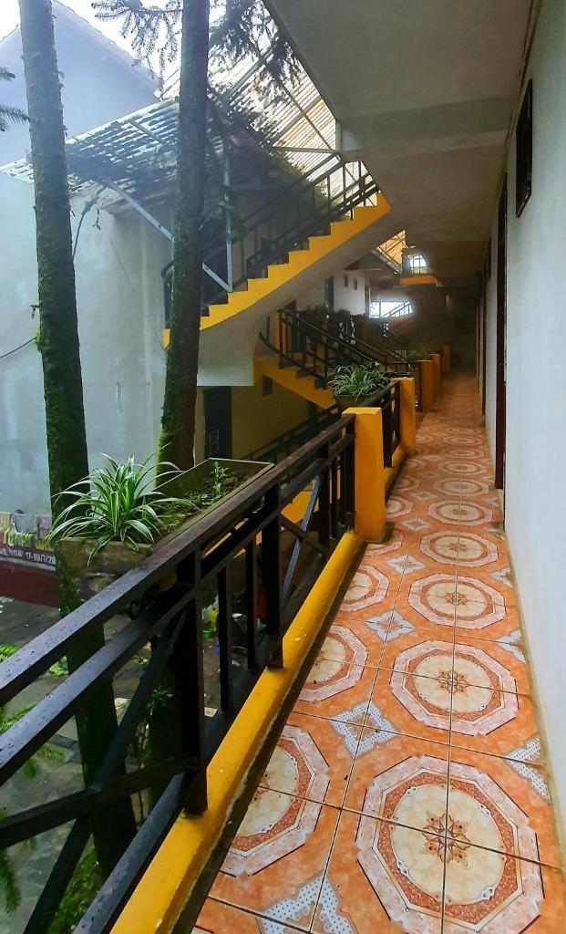TRUC LAM HOTEL - Tap to explore photos