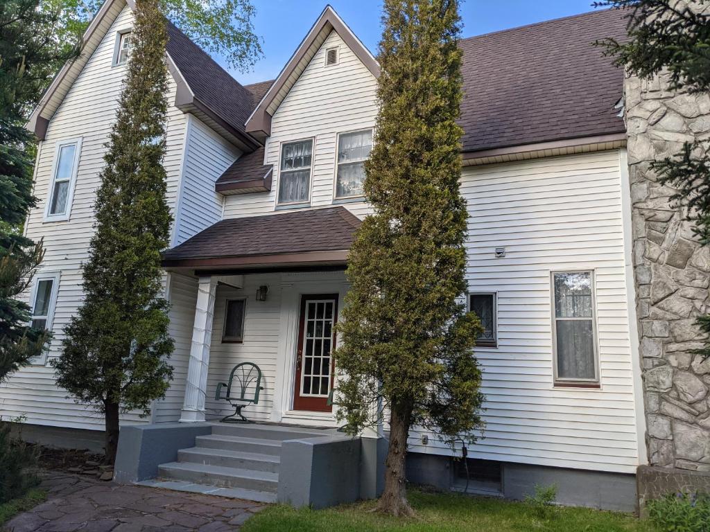 Hill Road Manor Bed & Breakfast photo 4