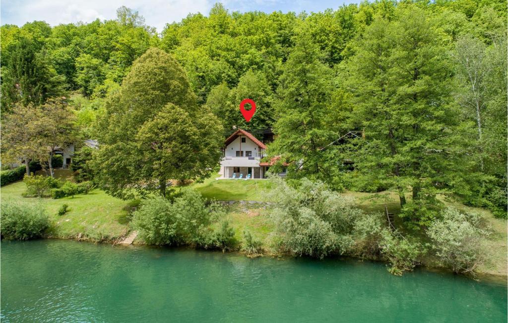 Amazing Home In Ozalj With Jacuzzi, Wifi And 2 Bedrooms
