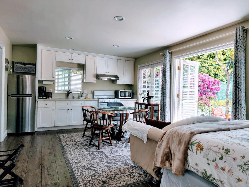 628 Madre Street photo 3