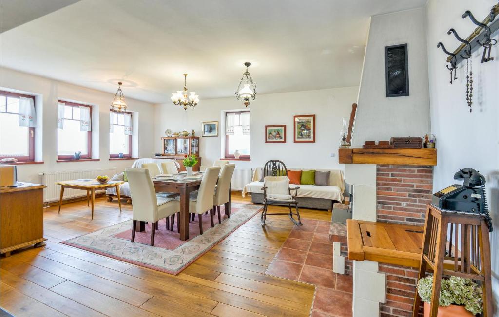 Amazing Home In Varazdinske Toplice With 2 Bedrooms And Wifi photo 3