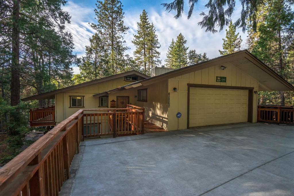 Sierra Springs image