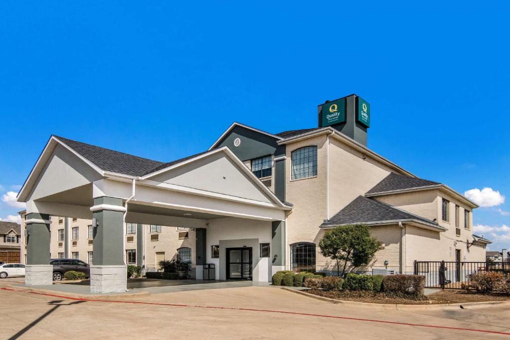 Quality Inn & Suites image