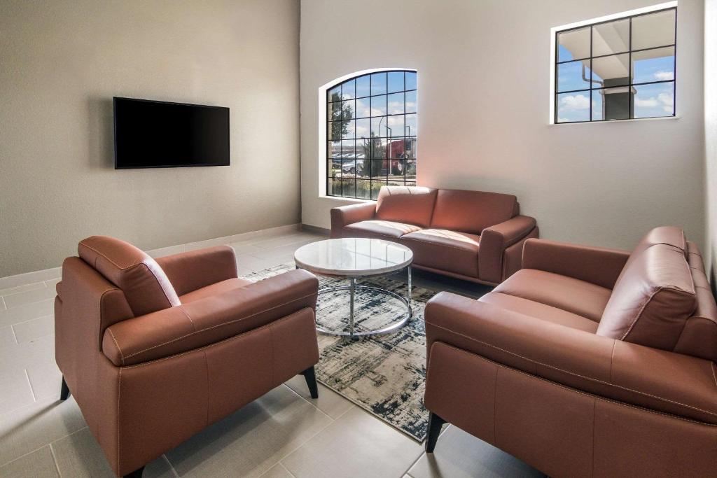 Quality Inn & Suites photo 4
