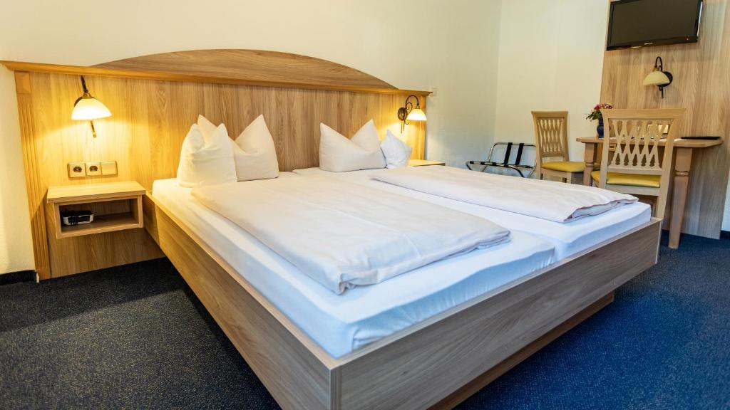 Aktivhotel & Gasthof Schmelz Ihr Urlaubs Hotel in Inzell mit Wellness Hallenbad, Alpensauna & Dampfbad photo 1