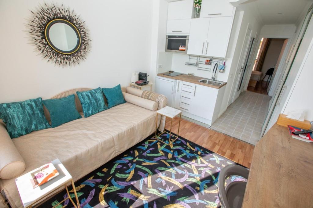 FABULOUS !!APARTMENT A FRONT OF LEGENDARY MONTE CARLO BEACH and TENNIS CLUB ! photo 4