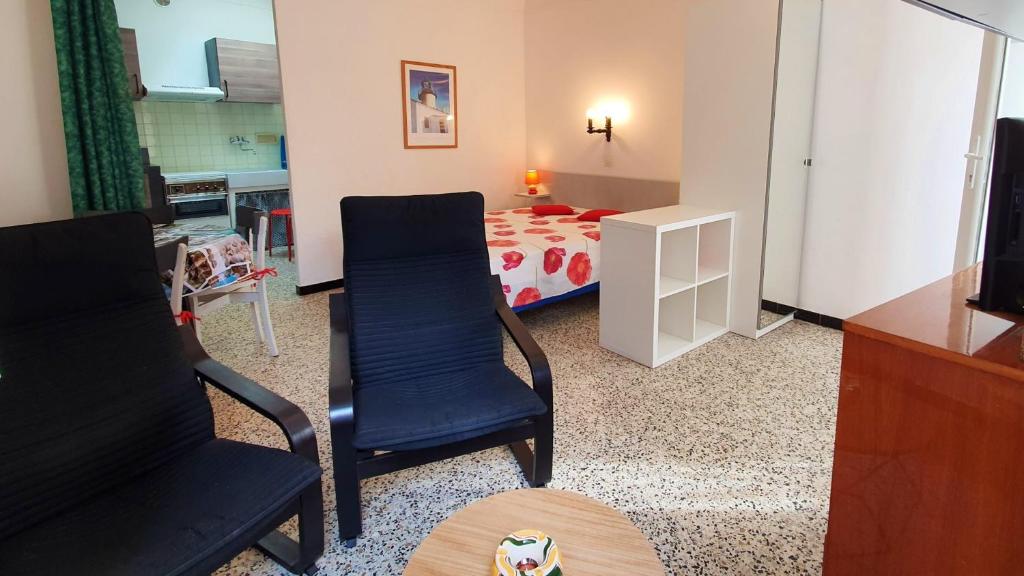 Studio a Banyuls sur Mer a 300 m de la plage avec terrasse amenagee et wifi photo 3