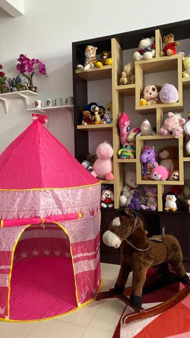 HOMESTAY DELISHA PARIT RAJA UTHM photo 1