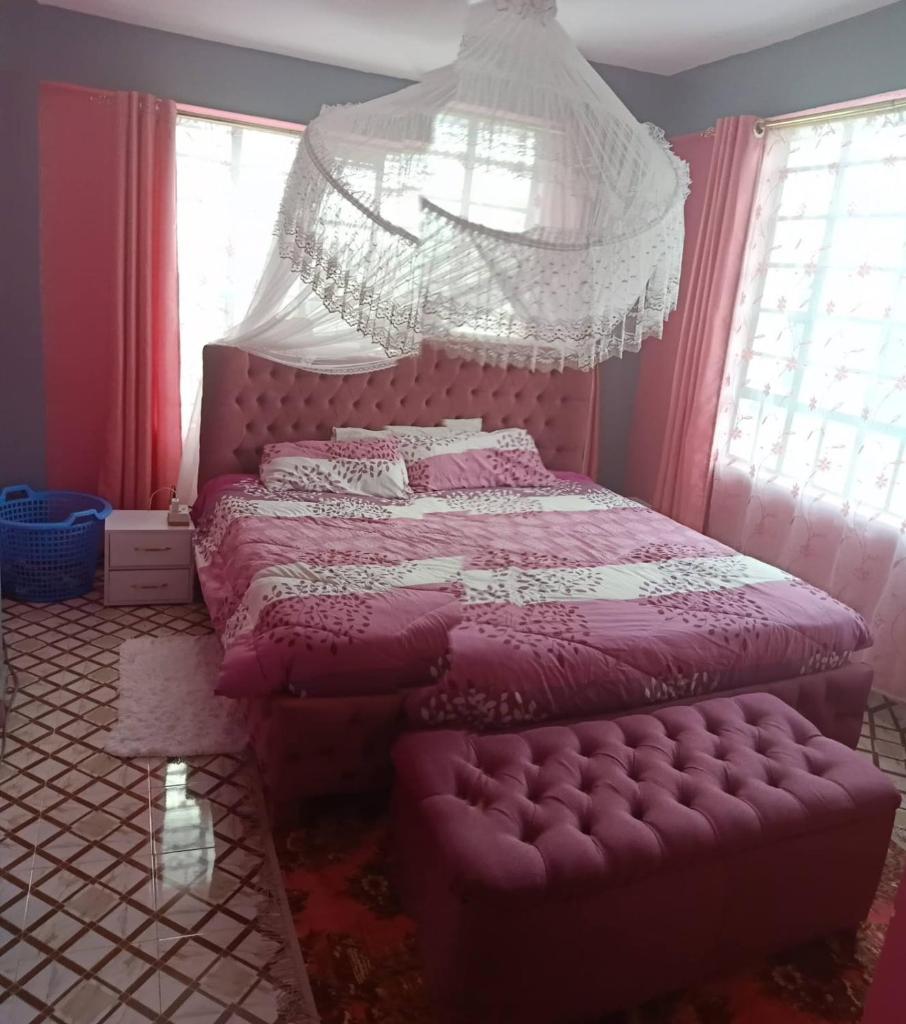 Megs Place - Red - Embu Town photo 1