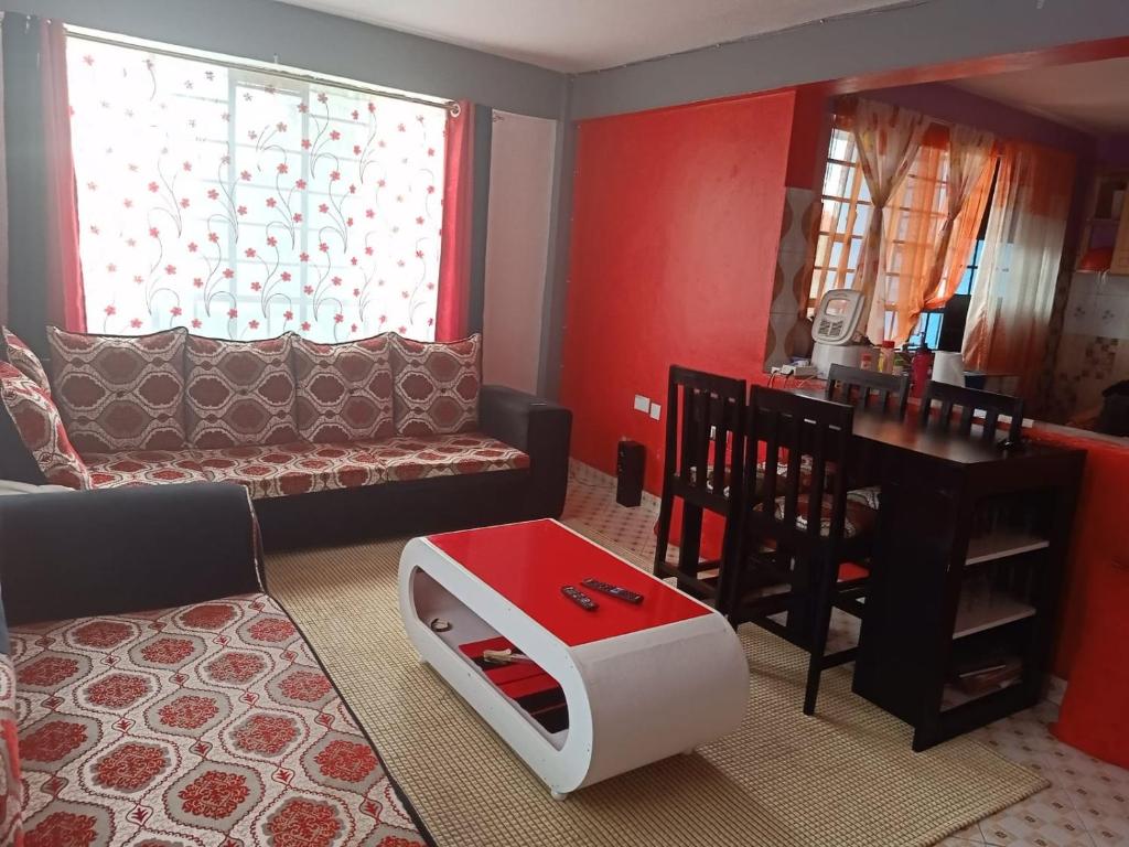 Megs Place - Red - Embu Town photo 2