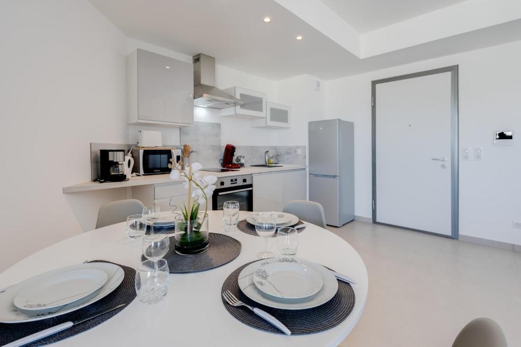 La Cantonade - Nice T2 with garage for 4 people near Beach photo 3