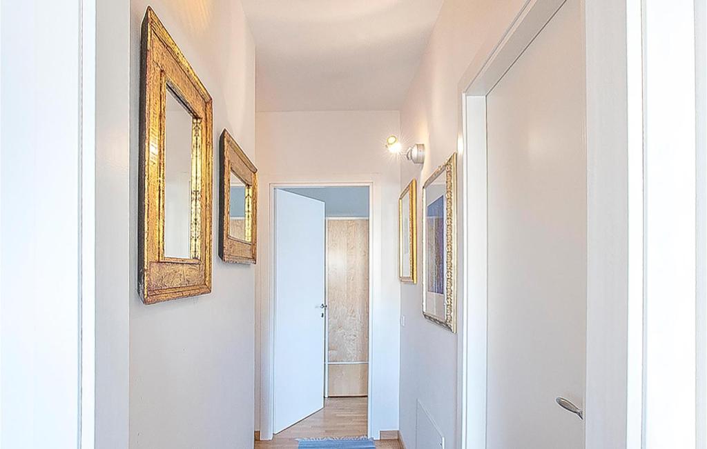 Amazing Apartment In Porto Santelpidio With Wifi And 2 Bedrooms photo 2