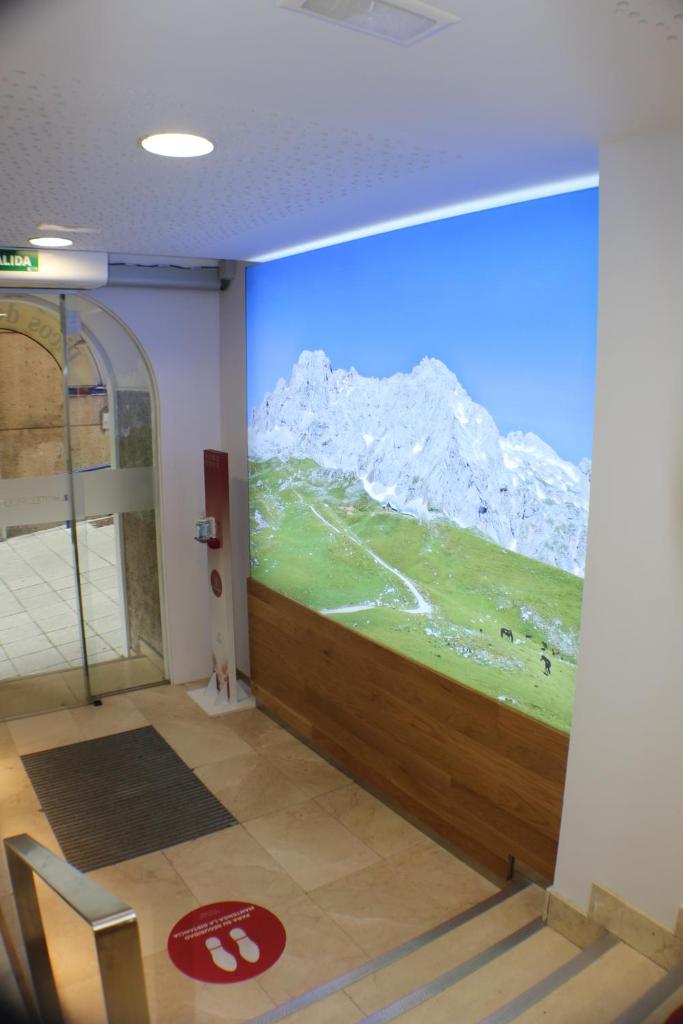 Hotel Picos de Europa - Tap to explore photos
